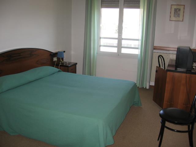 פיאנורו Albergo Elena מראה חיצוני תמונה